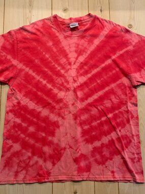Vintage Y2K Hanes Beefy Hippie Festival Diagonal Stripes Red Tie-Dye T-Shirt XL